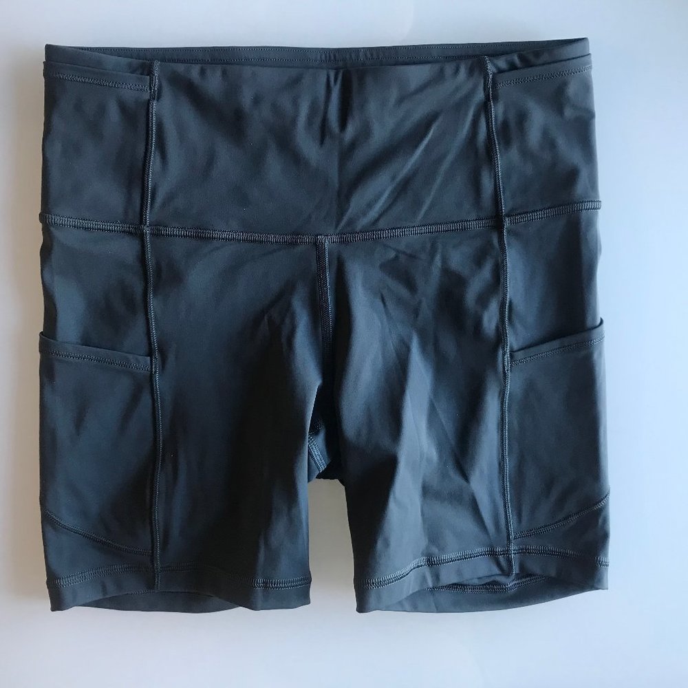 Fast and Free Short 6" Grey